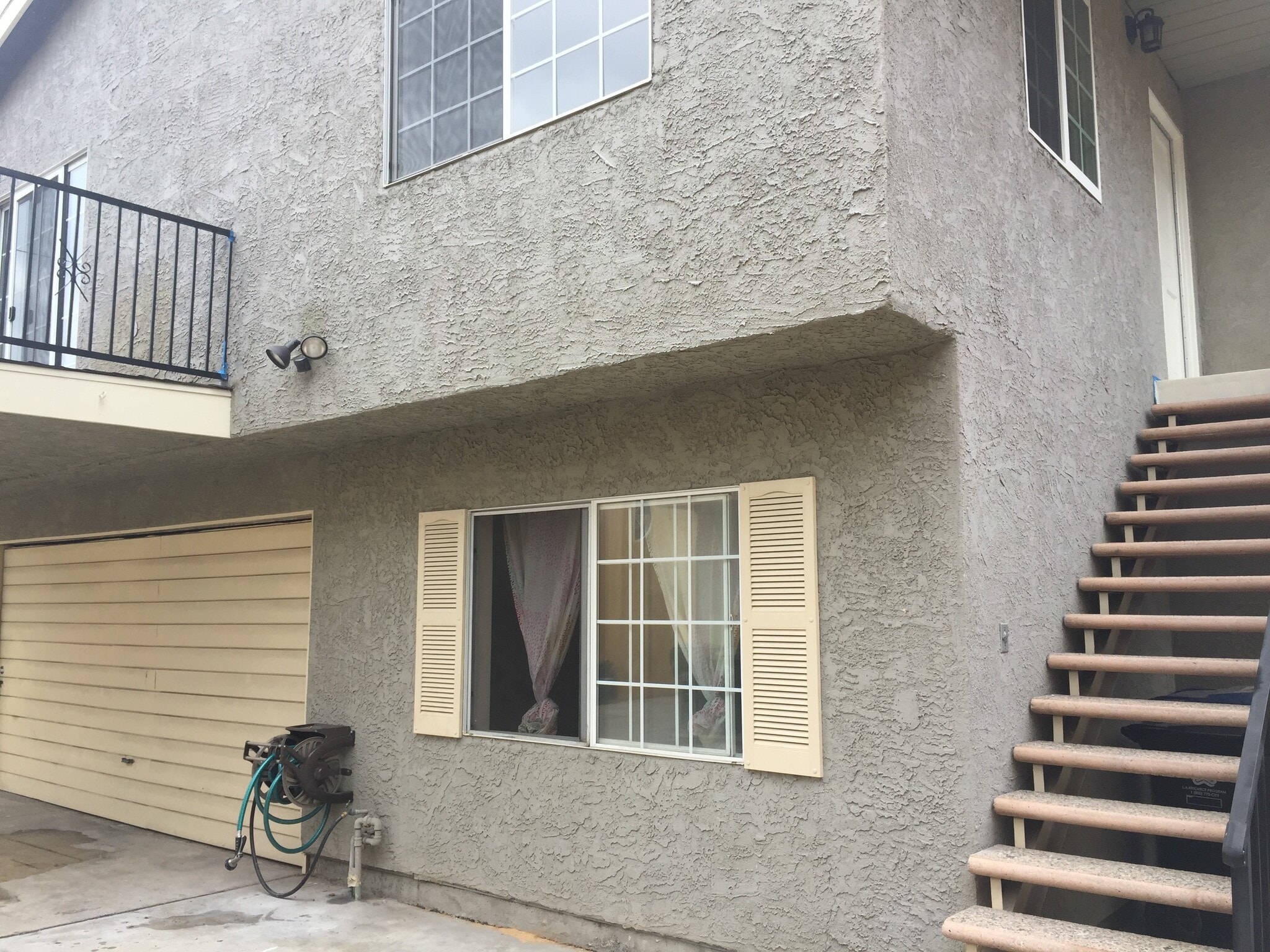 Duplex Behind House (Note: There is No Backyard) - 2026 -2028 Clyde Ave