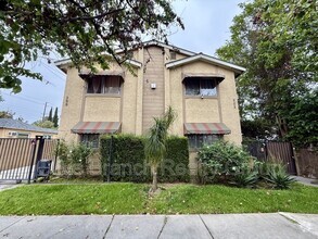Building Photo - 908 S Gladys Ave