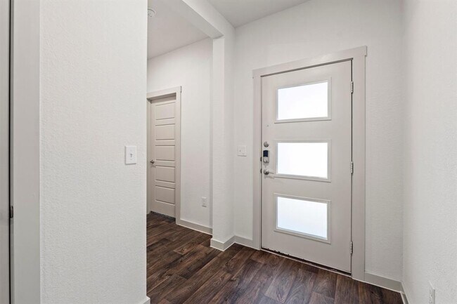 Building Photo - 3024 Louris Ln