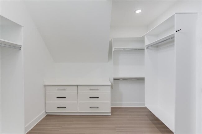 Building Photo - 37 Deer Cyn Dr