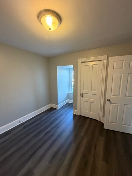 Building Photo - 409 S Shippen St