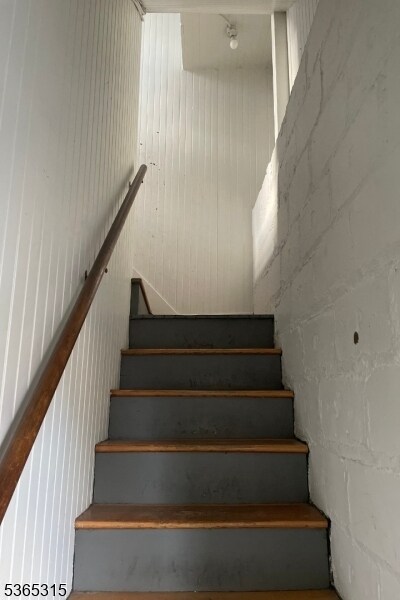 Building Photo - 638 Bloomfield Ave