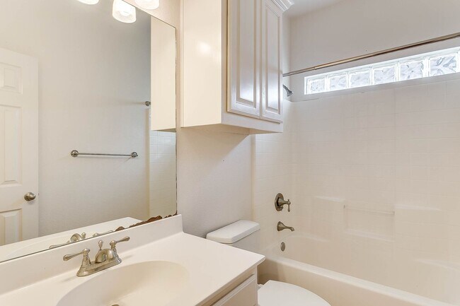 Building Photo - Wayside Duplex
