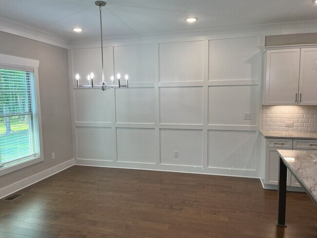 Building Photo - Luxury Townhouse in Summerfield NC