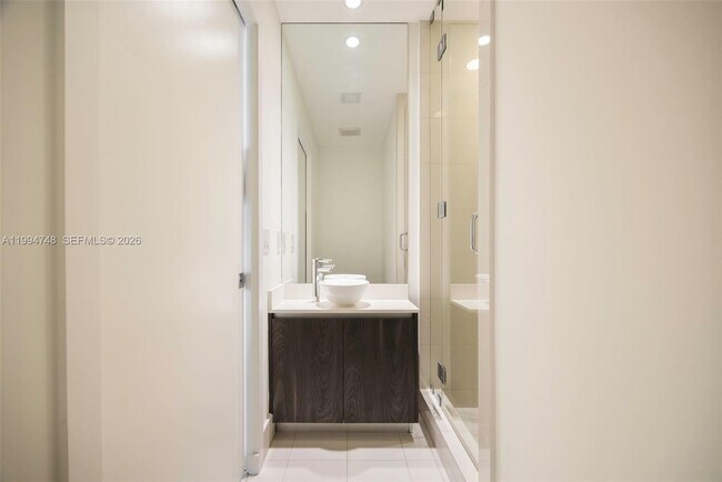 Building Photo - 480 NE 31st St