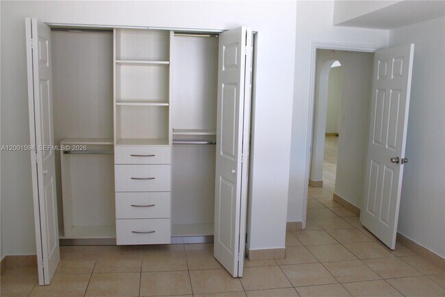 Building Photo - 2253 SW 10th St