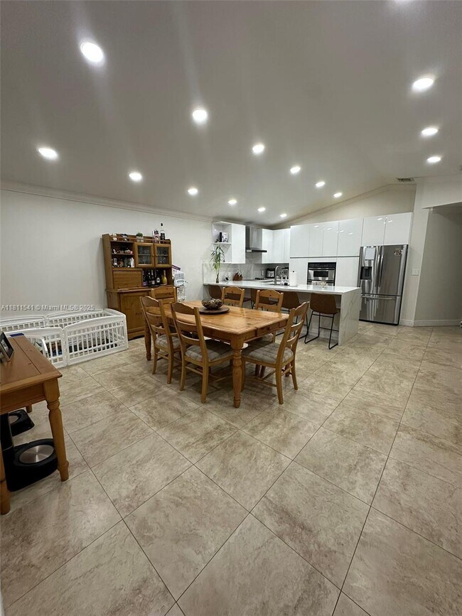 Building Photo - 11421 SW 145th Ave