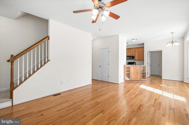 Building Photo - 5 Prescott Ln