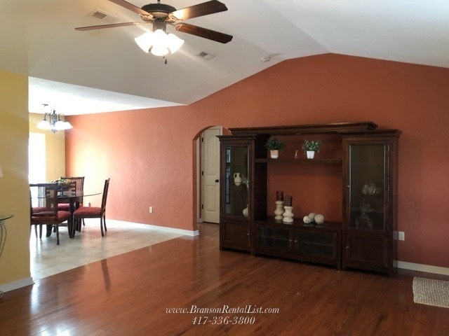 Building Photo - Super cute property - Virtual Showings Com...