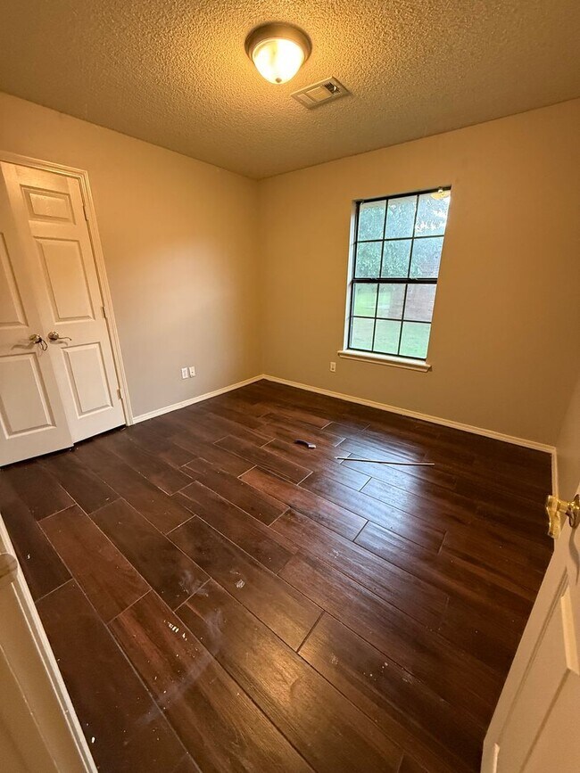 Building Photo - 1807 Wilder Ln