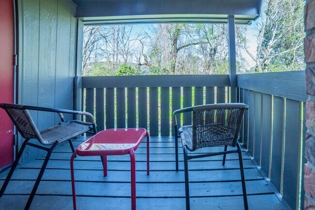 Building Photo - 12332 Chicamauga Trail SE