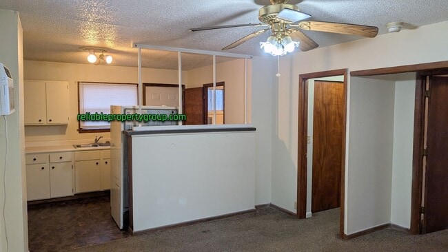 Building Photo - 534 E Bradford St