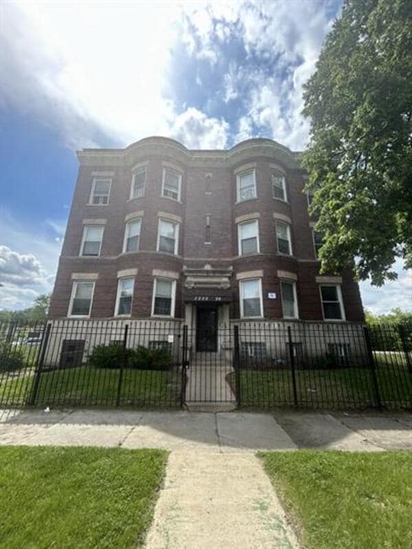 Building Photo - 7222 S Harvard Ave