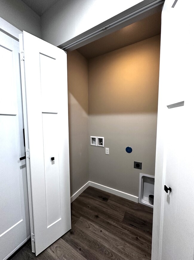 Building Photo - 207 S Razor Clam Dr SW