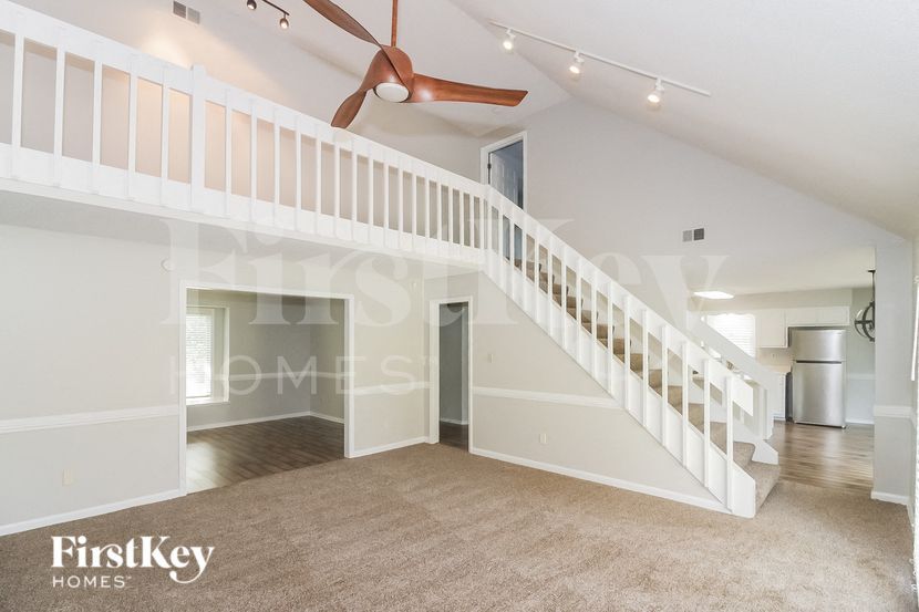 Building Photo - 594 Featherwind Cove N