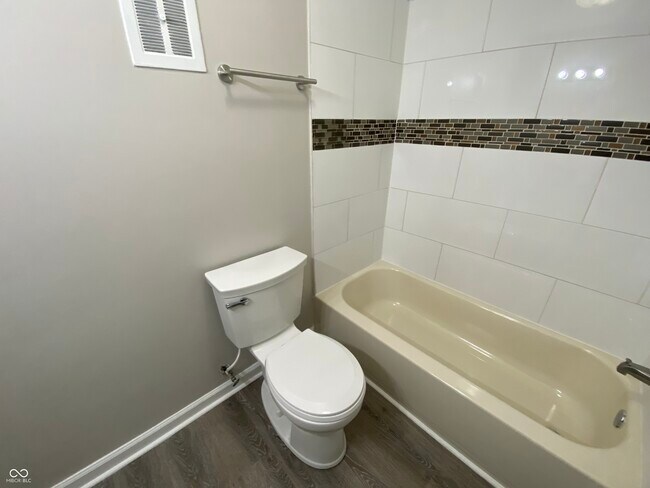 Building Photo - 3357 Ashley Ln