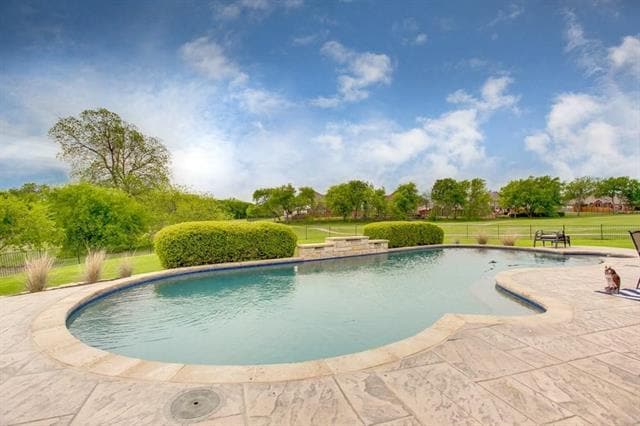 Primary Photo - 2400 Geiberger Dr