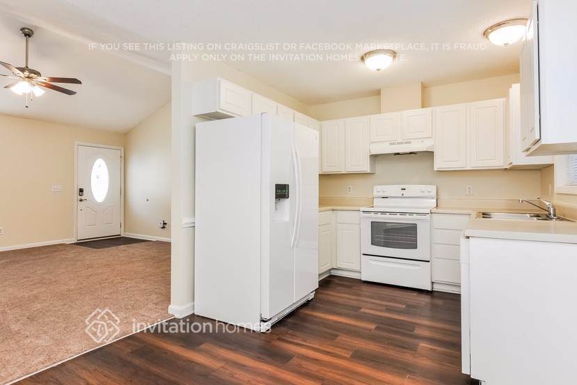 Building Photo - 1064 Mailwood Dr