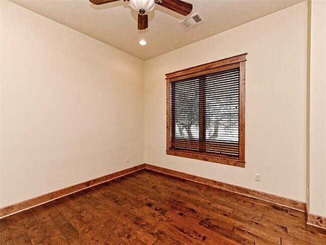 Building Photo - 26505 Masters Pkwy