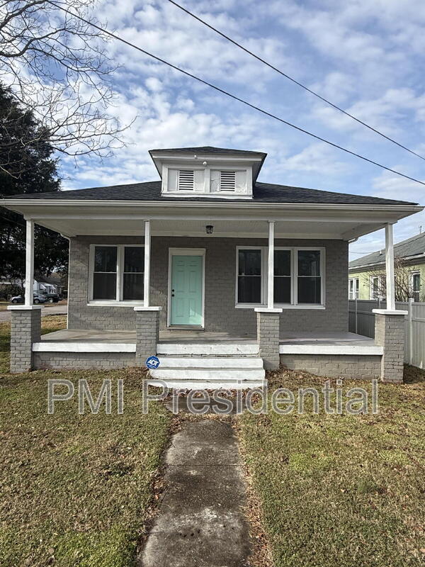 Building Photo - 600 N 21st Ave