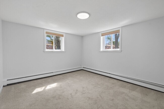 Building Photo - 20 Westgate Rd