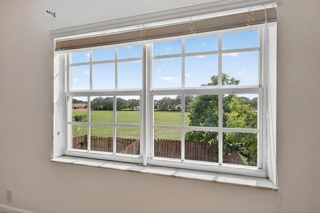 Building Photo - 7506 NW 75th St