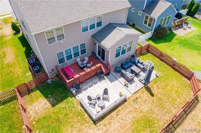 Building Photo - 9535 Thornecrest Dr