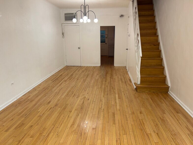 Building Photo - 2309 S Darien St