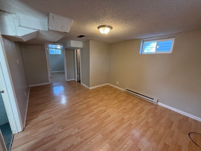 Building Photo - Two bedrooms, one quarter bathroom home, pet friendly, central air!