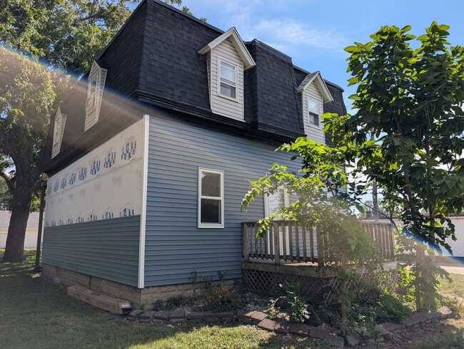 Building Photo - 148 N Cleveland Ave