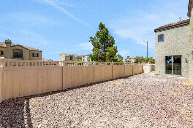 Building Photo - 6324 N Aloha Sue St