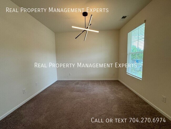Building Photo - 3227 Selwyn Landing Dr