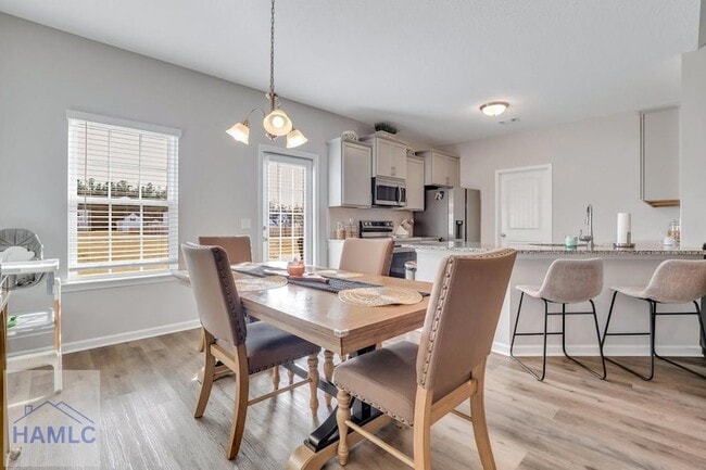 Building Photo - 181 Sunflower Cir NE