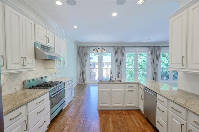 Building Photo - 1296 Lenox Park Blvd NE