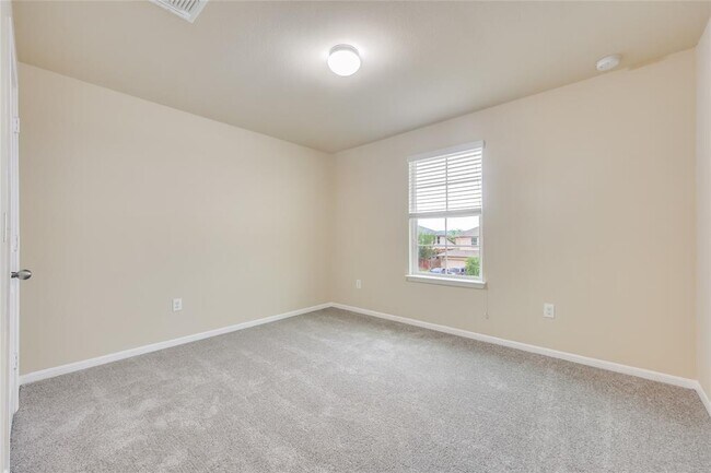 Building Photo - 3205 Ortman Dr