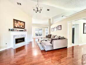 Building Photo - 2660 Cambridge Park Dr NW