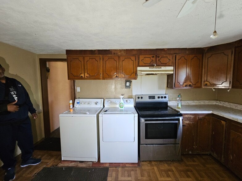 Building Photo - 1611 Mousette Ln