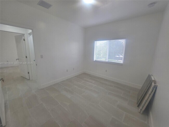 Building Photo - 21210 SW 119th Ave