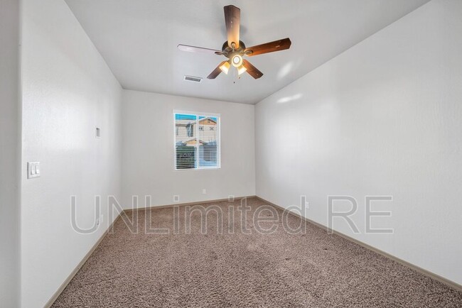 Building Photo - 2805 S Flagstone Ln