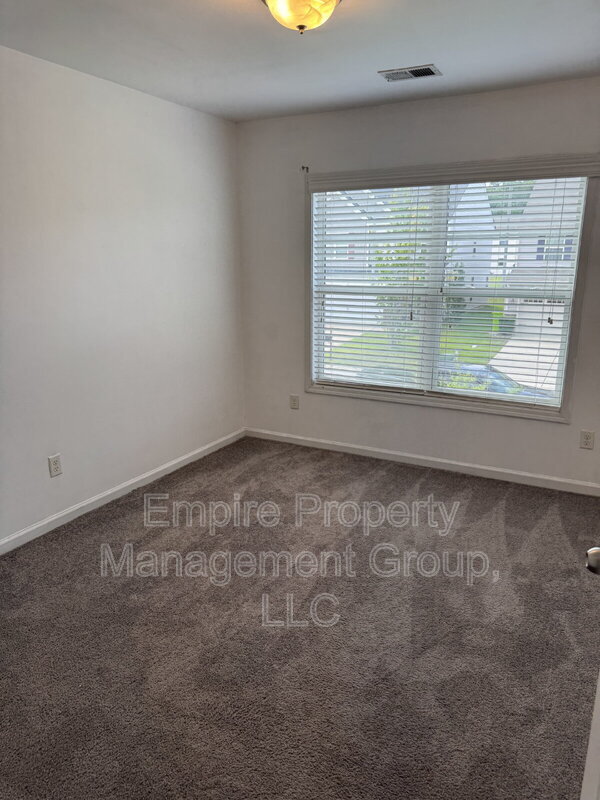 Building Photo - 478 Freshwater Dr