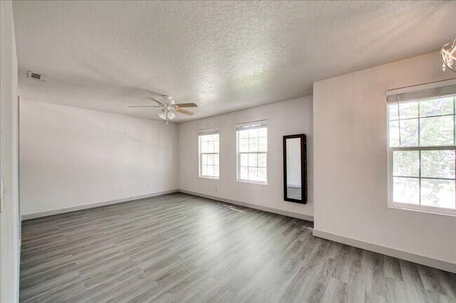 Building Photo - Low-Maintenance Comfort with Community Perks