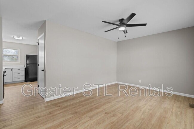 Building Photo - 702 Boca Chica Dr