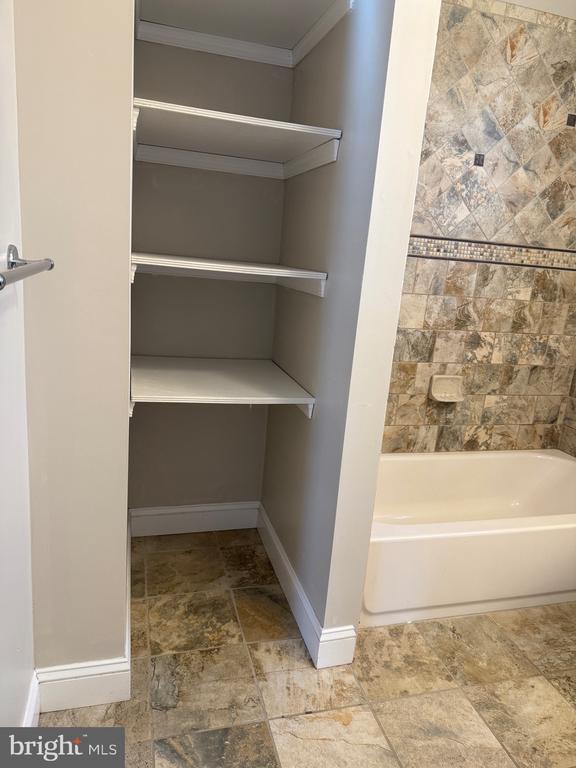 Building Photo - 1521 Poplar St