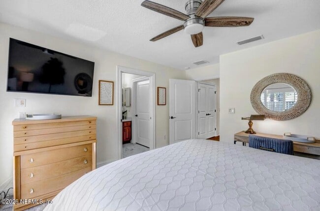 Building Photo - 905 2nd St N