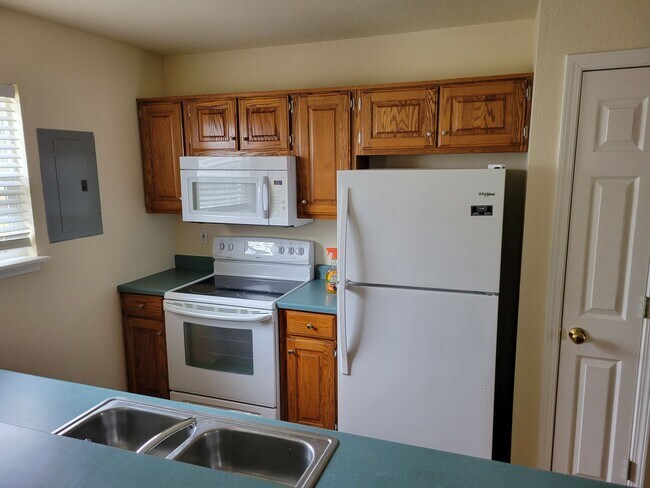 Building Photo - 4522 Waterloo Dr