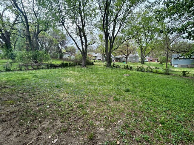 Building Photo - 11 Anistasia Dr