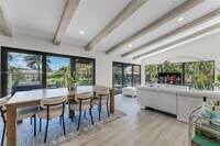 Building Photo - 516 NE 6th Ave