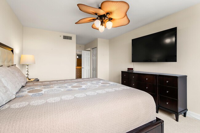 Building Photo - 3594 S Ocean Blvd