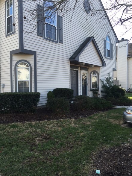 Building Photo - 4708 Shallowford Cir