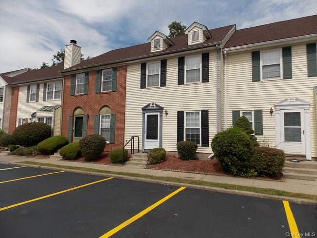 Primary Photo - 38 Matthews Ln